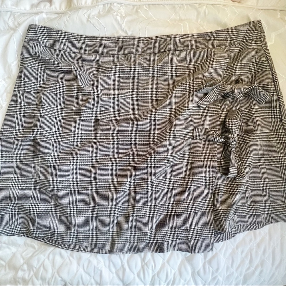 Forever 21 + Black and White Plaid Wrap Skirt